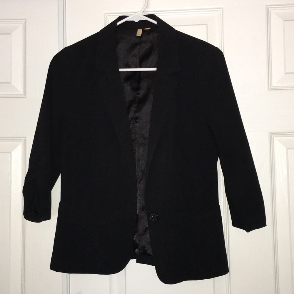 Black cropped blazer